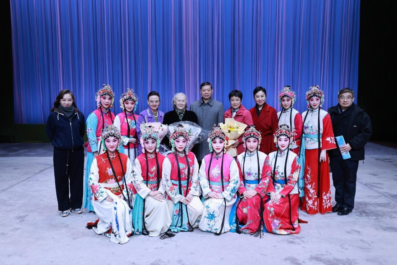 230df58d2df8cc372f126a5d646d1ac7